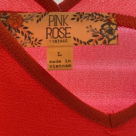 V neck short sleeve blouse - Picture 2 of 3